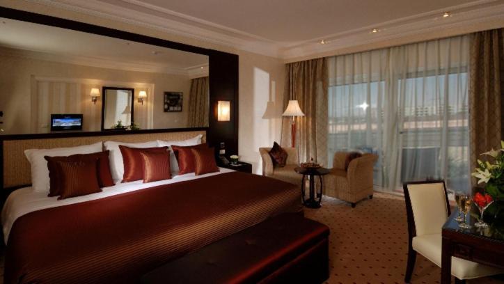 Premier Le Reve Hotel & Spa (Adults Only) Hurghada Exteriör bild A room at the hotel